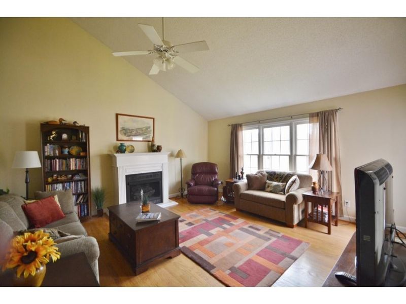 1661A Allen Jarrett Dr, Mebane, NC 27302