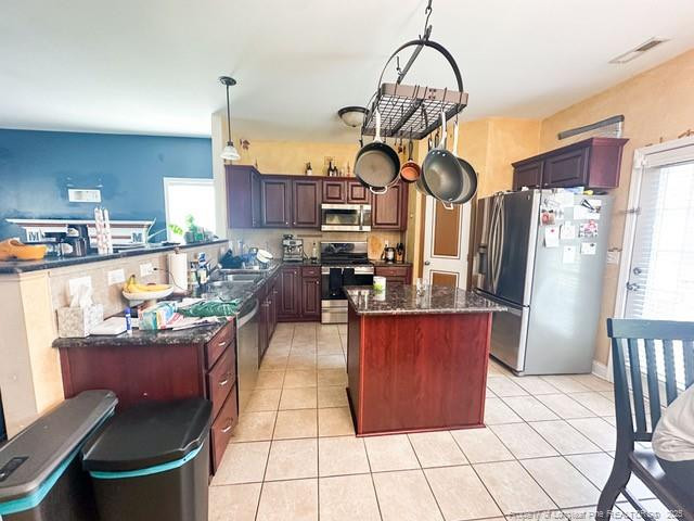 1664 Rock Creek Ln, Fayetteville, NC 28301