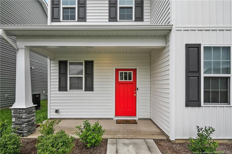 1664 Seattle Slew Ln, Hope Mills, NC 28348