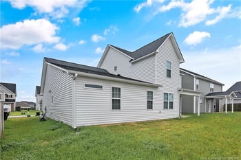 1664 Seattle Slew Ln, Hope Mills, NC 28348