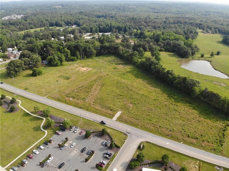 16661736 Whites Kennel Rd, Burlington, NC 27215