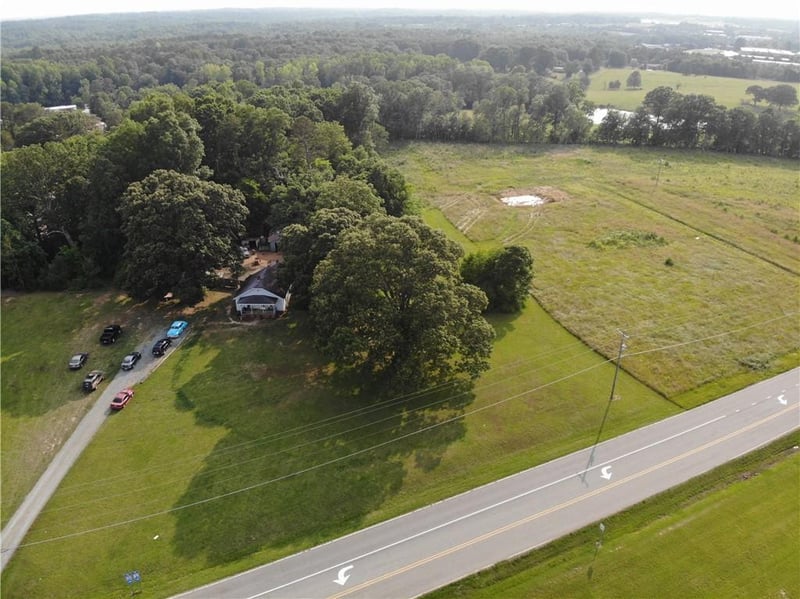 16661736 Whites Kennel Rd, Burlington, NC 27215
