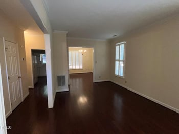 1667 Village Glenn Dr, Raleigh, NC 27612