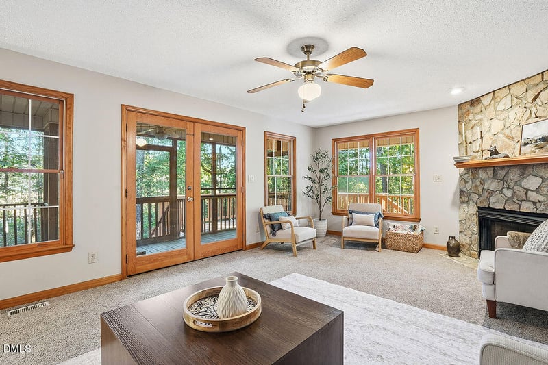 167 Coachmans Cove Rd, Four Oaks, NC 27524