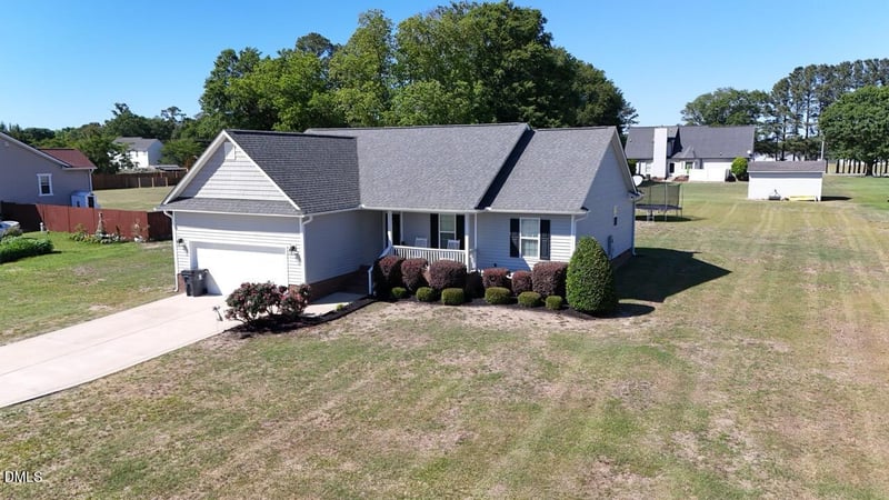 167 Courtney Ln, Dunn, NC 28334