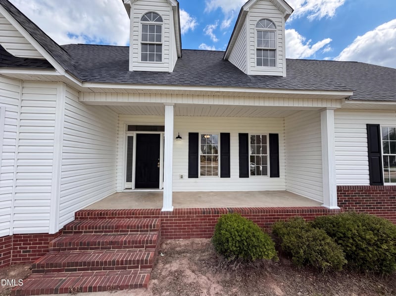 167 Stonehenge Dr, Dunn, NC 28334