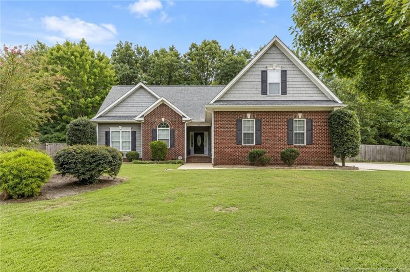 1670 Pristine Ln, Hope Mills, NC 28348