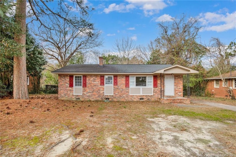 1672 Wellons Dr, Fayetteville, NC 28304