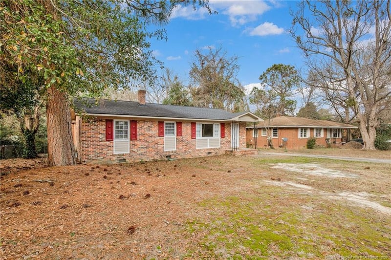 1672 Wellons Dr, Fayetteville, NC 28304