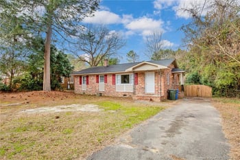 1672 Wellons Dr, Fayetteville, NC 28304