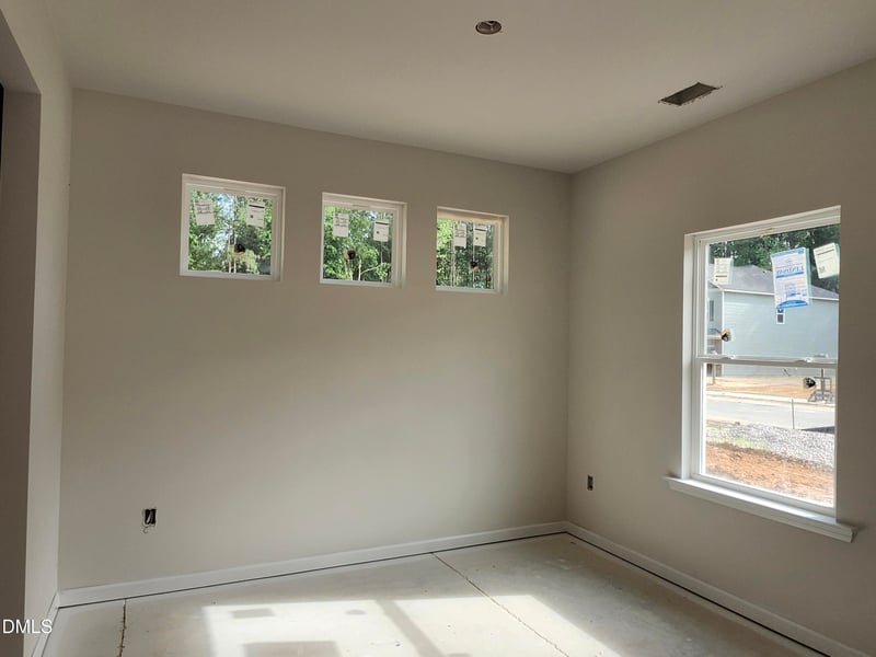 1673 Elk Run Dr, Fayetteville, NC 28312