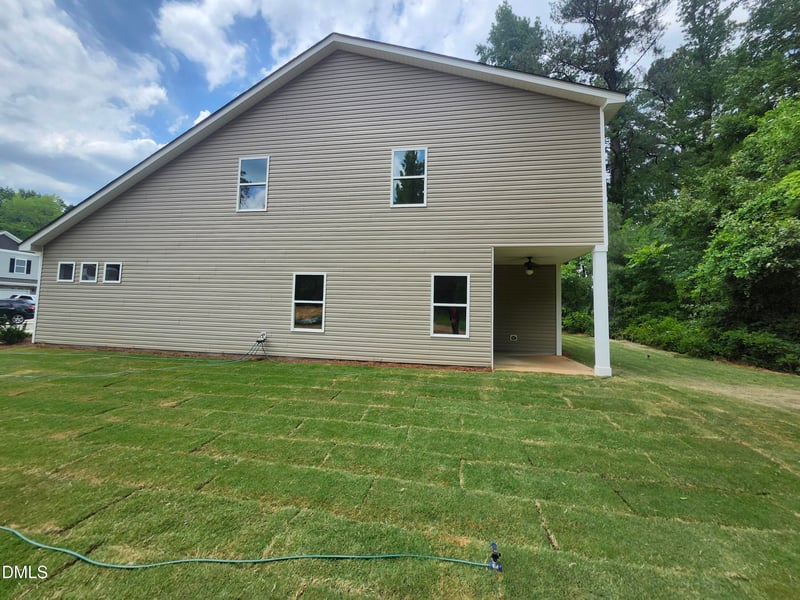 1673 Elk Run Dr, Fayetteville, NC 28312