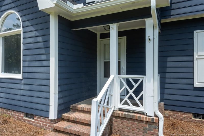 1673 Sykes Pond Rd, Fayetteville, NC 28304