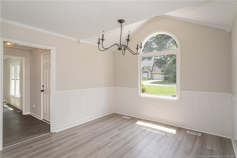 1673 Sykes Pond Rd, Fayetteville, NC 28304