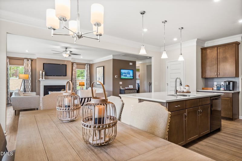 1676 Elk Run Dr, Fayetteville, NC 28312