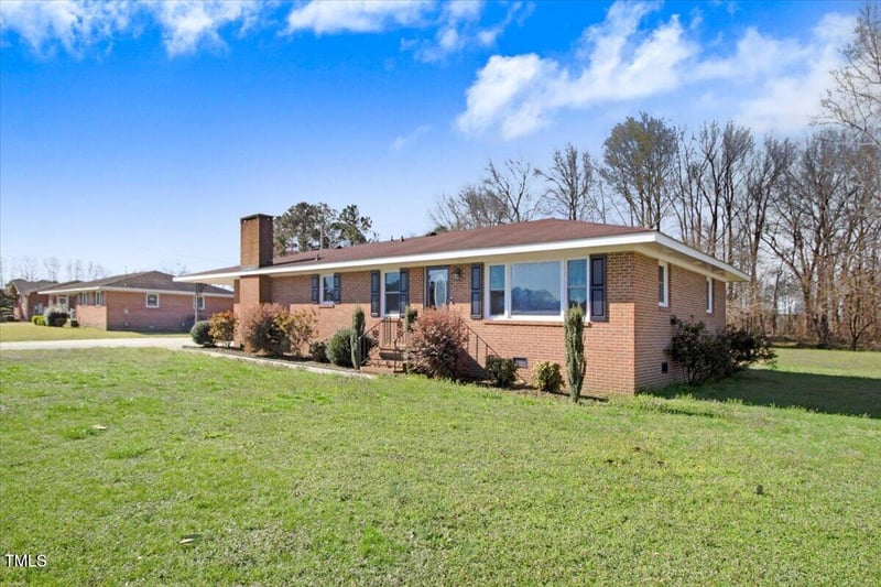 1676 Tommys Rd, Goldsboro, NC 27530