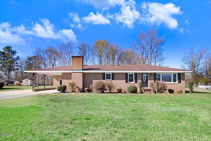 1676 Tommys Rd, Goldsboro, NC 27534