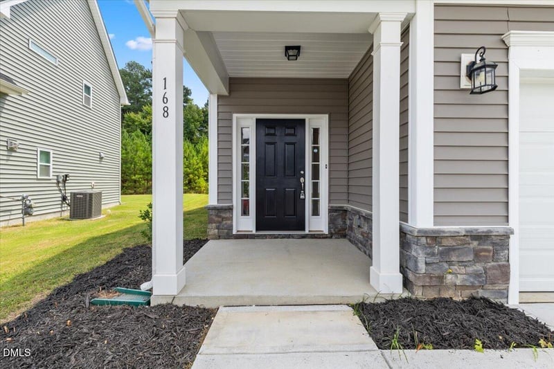 168 Black Oak Ct, Clayton, NC 27520