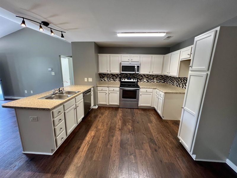 168 Crownside Dr, Four Oaks, NC 27524