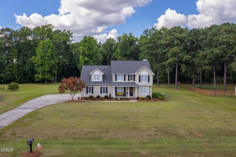 168 Tanning Ridge Dr, Dunn, NC 28334