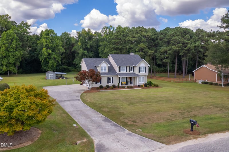 168 Tanning Ridge Dr, Dunn, NC 28334