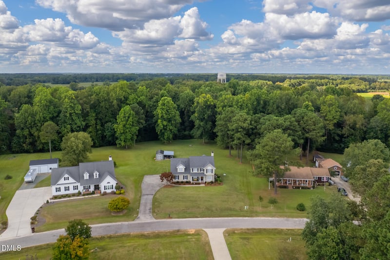 168 Tanning Ridge Dr, Dunn, NC 28334