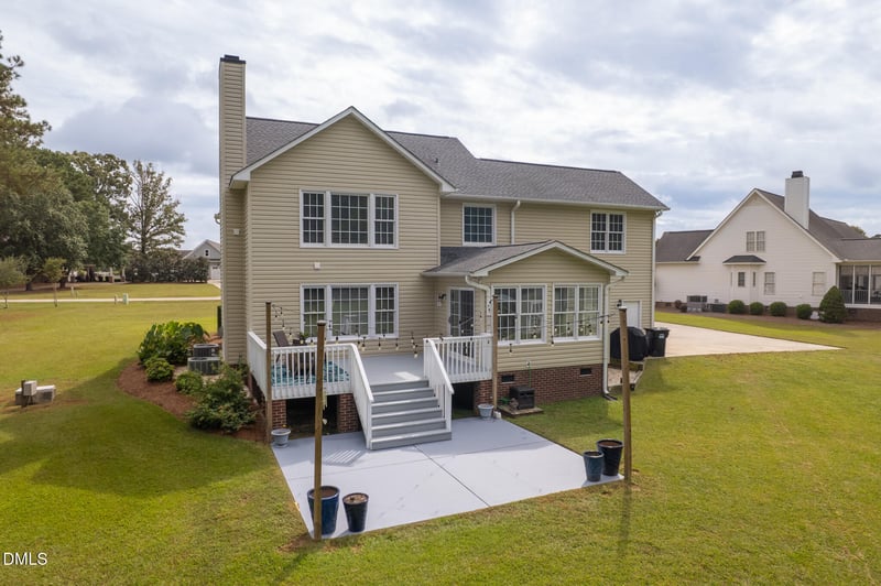 168 Tanning Ridge Dr, Dunn, NC 28334