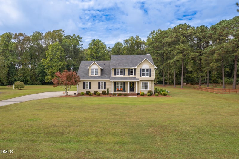 168 Tanning Ridge Dr, Dunn, NC 28334
