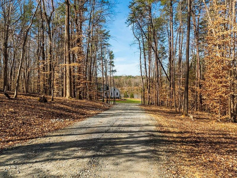 1680 Allen Jarrett Dr, Mebane, NC 27302