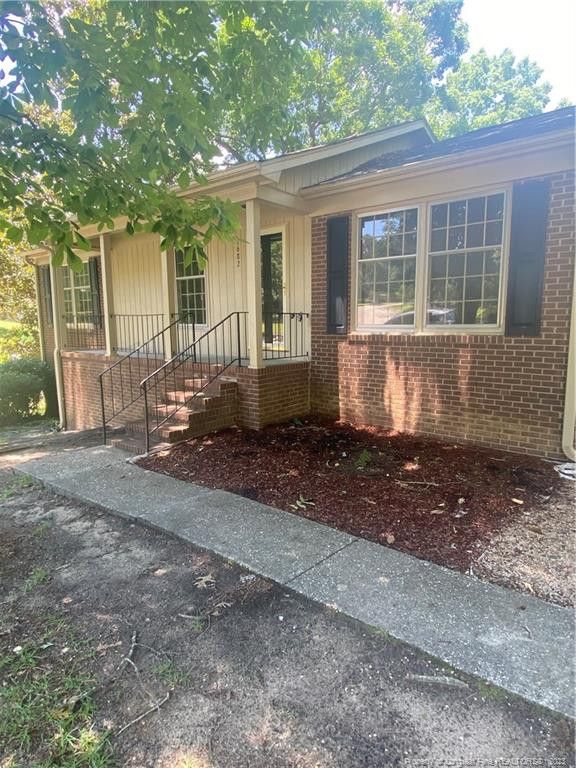 1682 Tryon Dr, Fayetteville, NC 28303