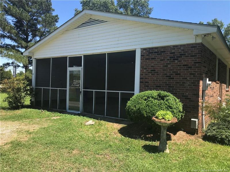 1684 Cedar Creek Rd, Fayetteville, NC 28312