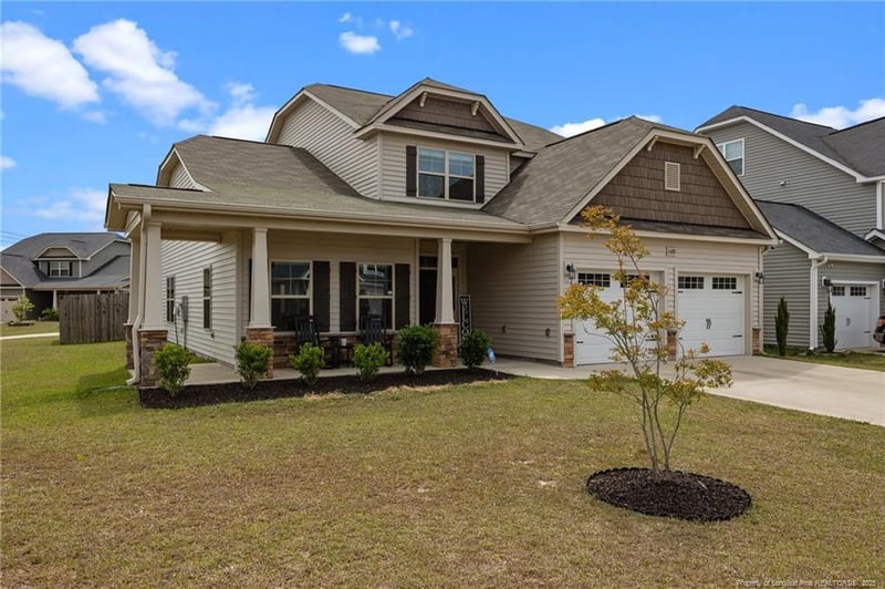 1688 Man O War Dr, Hope Mills, NC 28348
