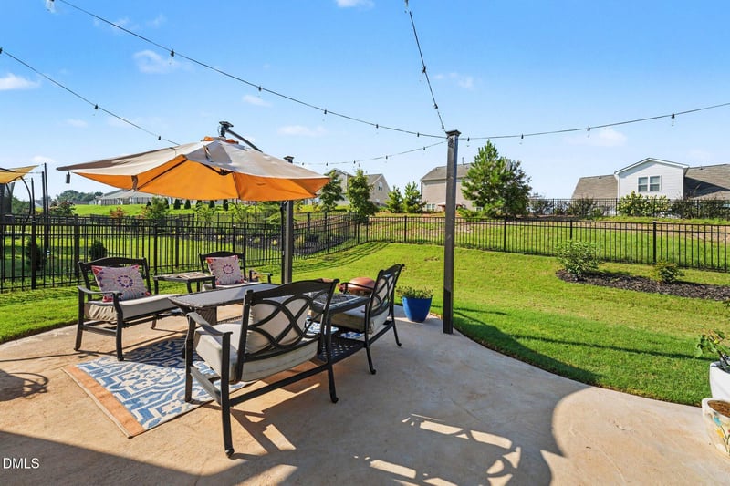169 W Copenhaver Dr, Clayton, NC 27527