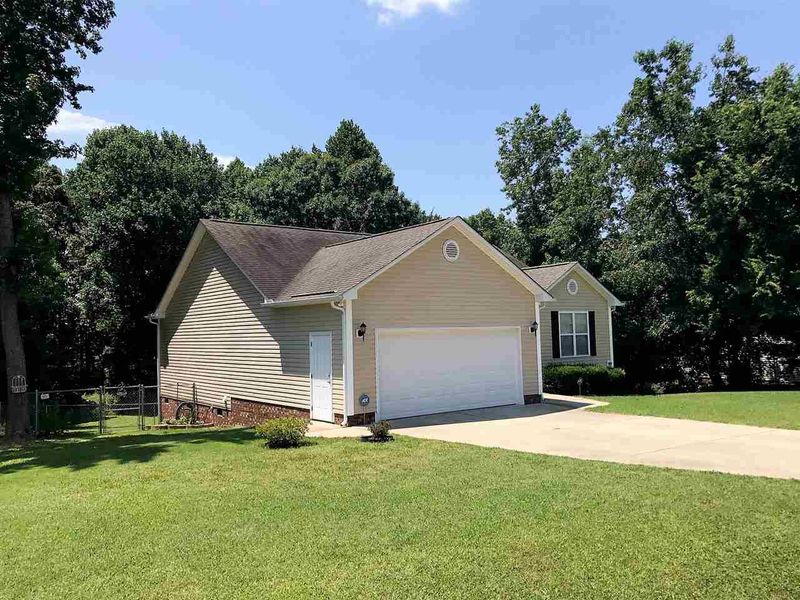 169 Fox Chase Ln, Smithfield, NC 27577