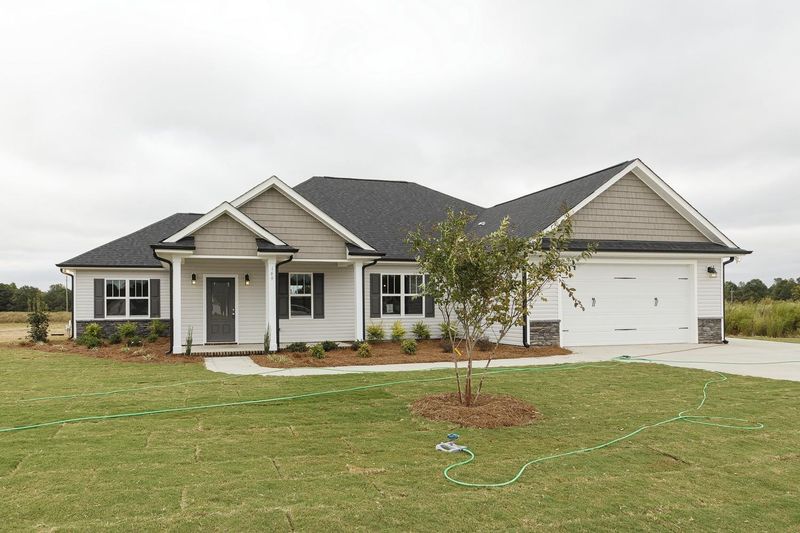169 Indigo Dr, Lillington, NC 27546
