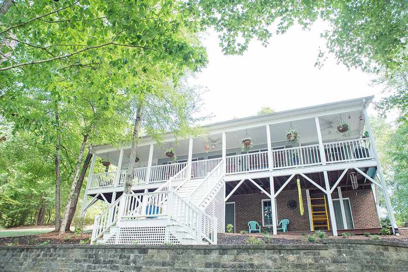169 Willifords Point Dr, Roxboro, NC 27574