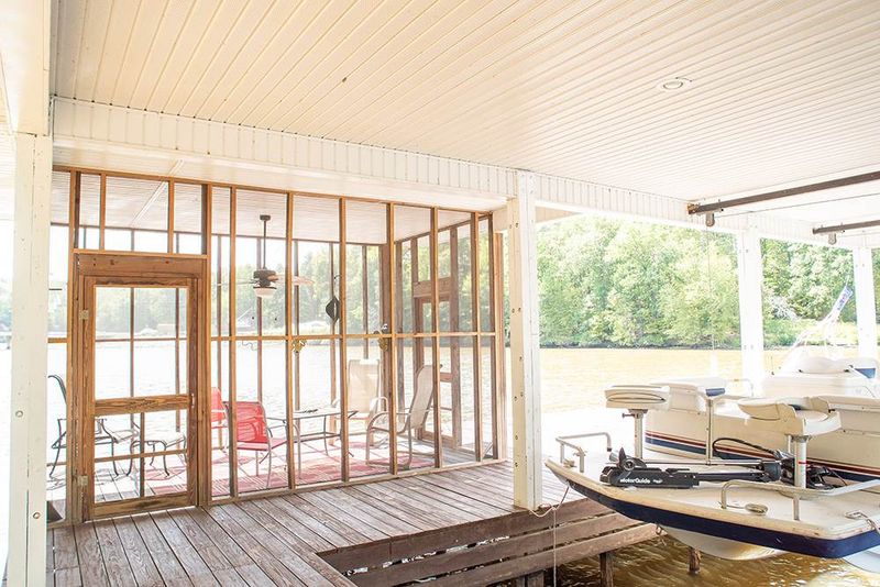 169 Willifords Point Dr, Roxboro, NC 27574