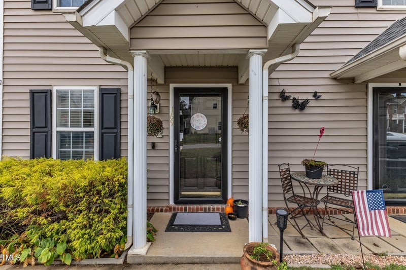 169 Woodson Dr, Clayton, NC 27527