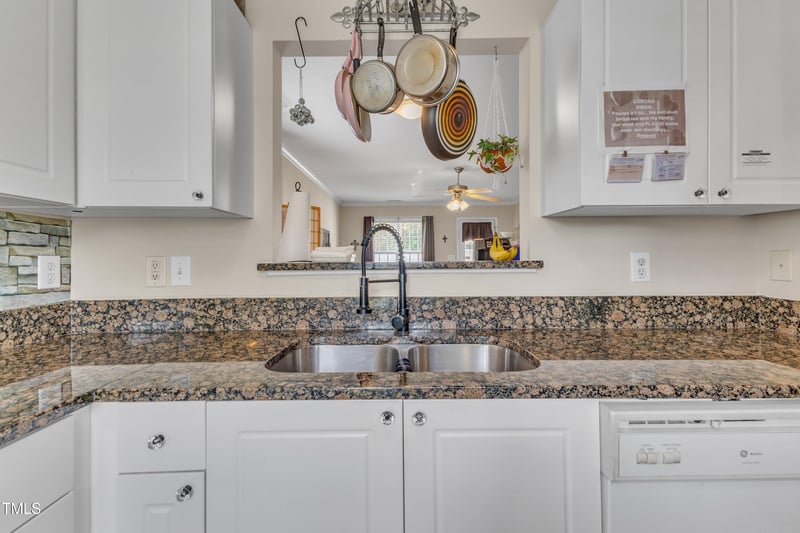169 Woodson Dr, Clayton, NC 27527