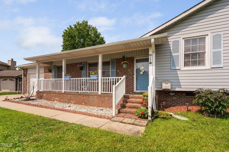1690 Montrose Dr, Fayetteville, NC 28314