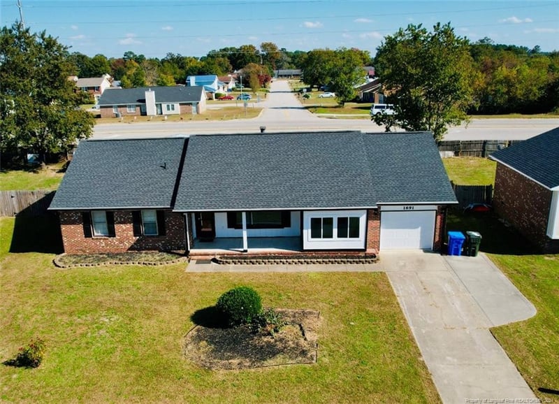 1691 Hazelhurst Dr, Fayetteville, NC 28314