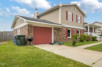 1694 Hazelhurst Dr, Fayetteville, NC 28314