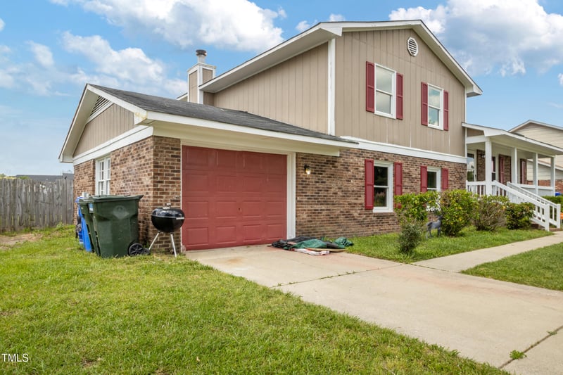 1694 Hazelhurst Dr, Fayetteville, NC 28314