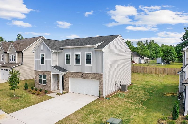 17 Ashley Oaks Ct, Angier, NC 27501