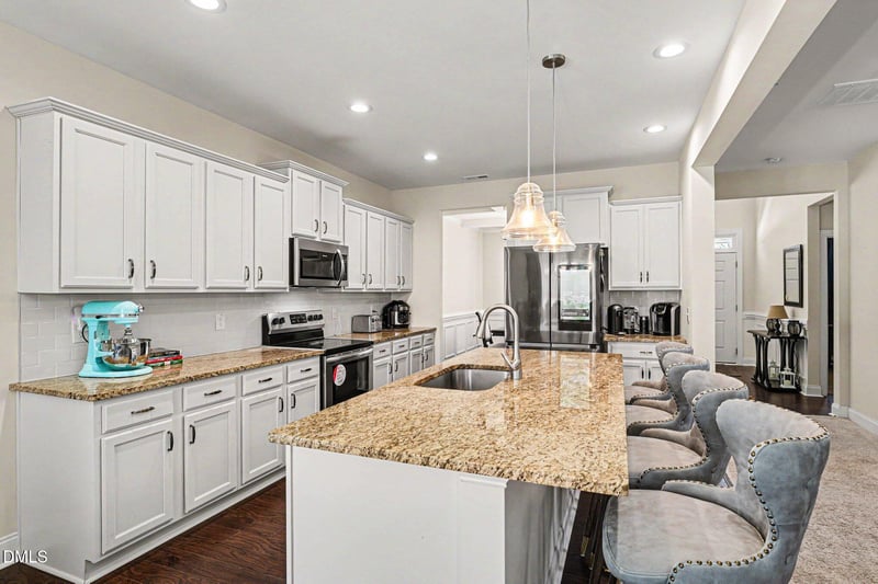 17 Barton Bay Ln, Clayton, NC 27520