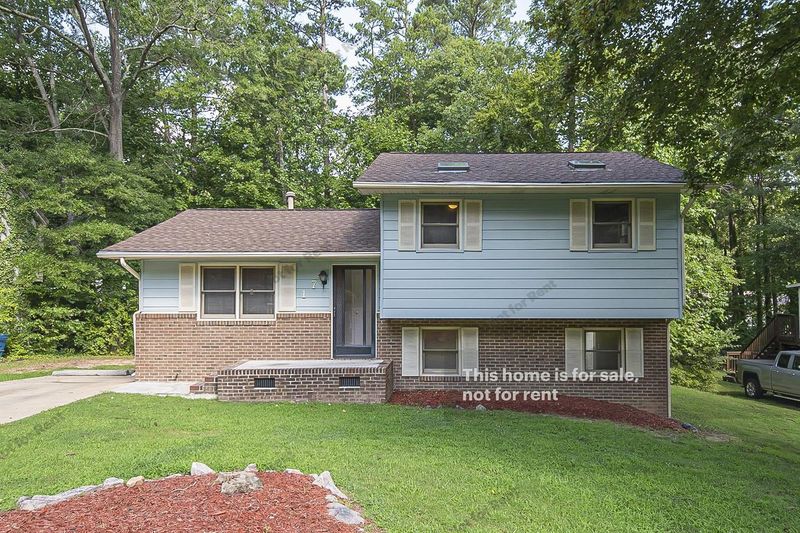 17 Burgess Ln, Durham, NC 27707
