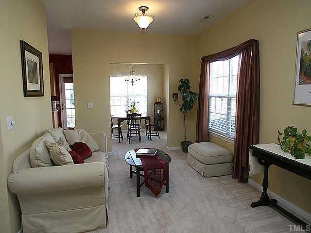 17 Chownings St, Durham, NC 27713