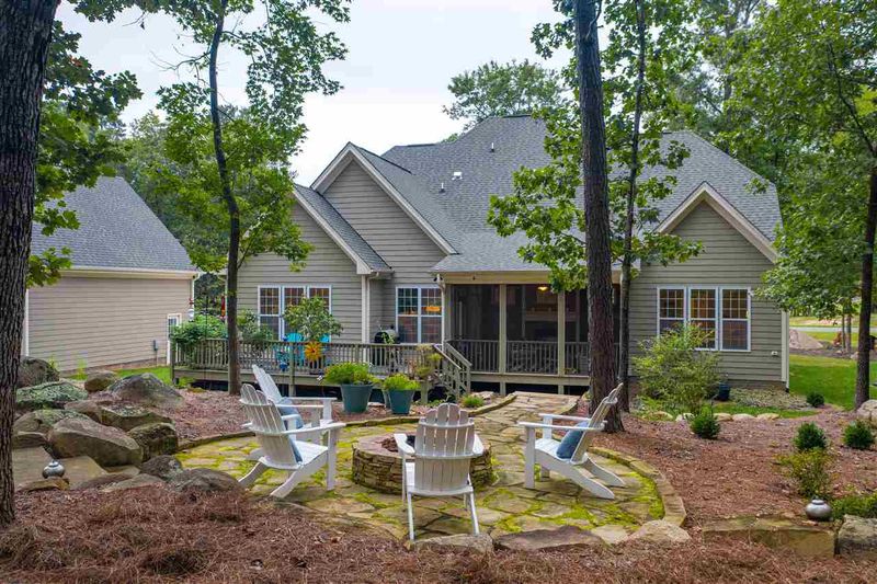 17 Clarence Ln, Pittsboro, NC 27312