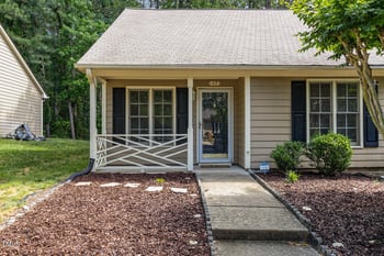17 Crystal Oaks Ct, Durham, NC 27707
