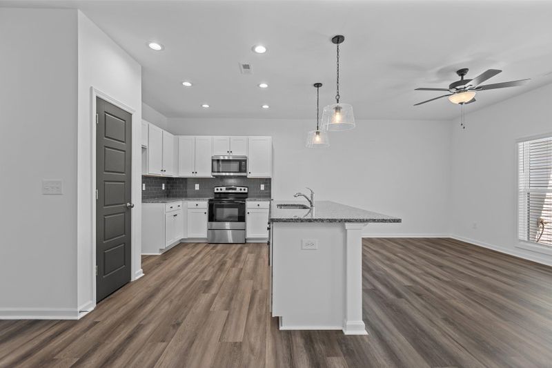 17 Curren Dr, Clayton, NC 27520